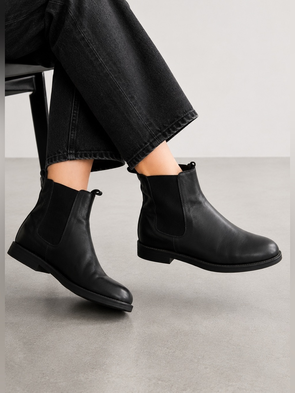 Vagabond Shoemakers Black Leather Chelsea Ankle Boots EU 37 Minimalist